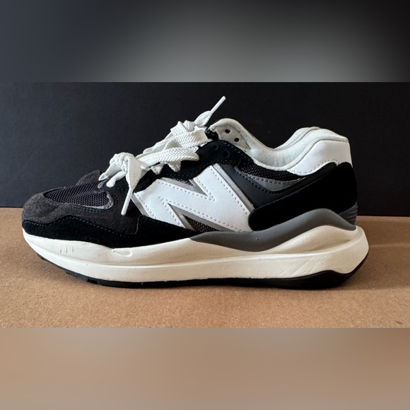 NWOB Womens New Balance 57/40 Black Sea Salt Chunky 80’s Retro Inspired Sneakers - Picture 3 of 11